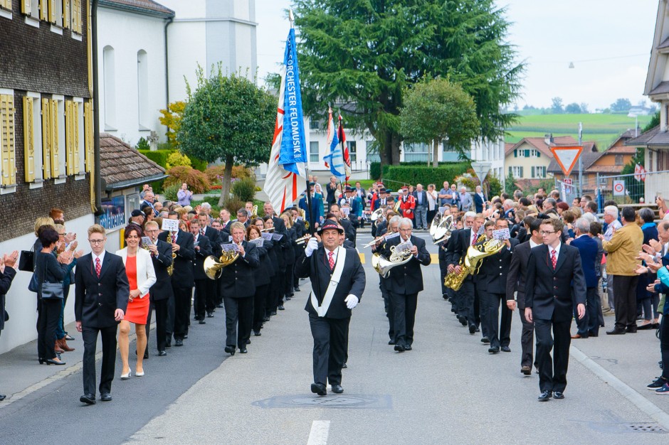 Blasorchester Neuenkirch mit dem neuen Anzug